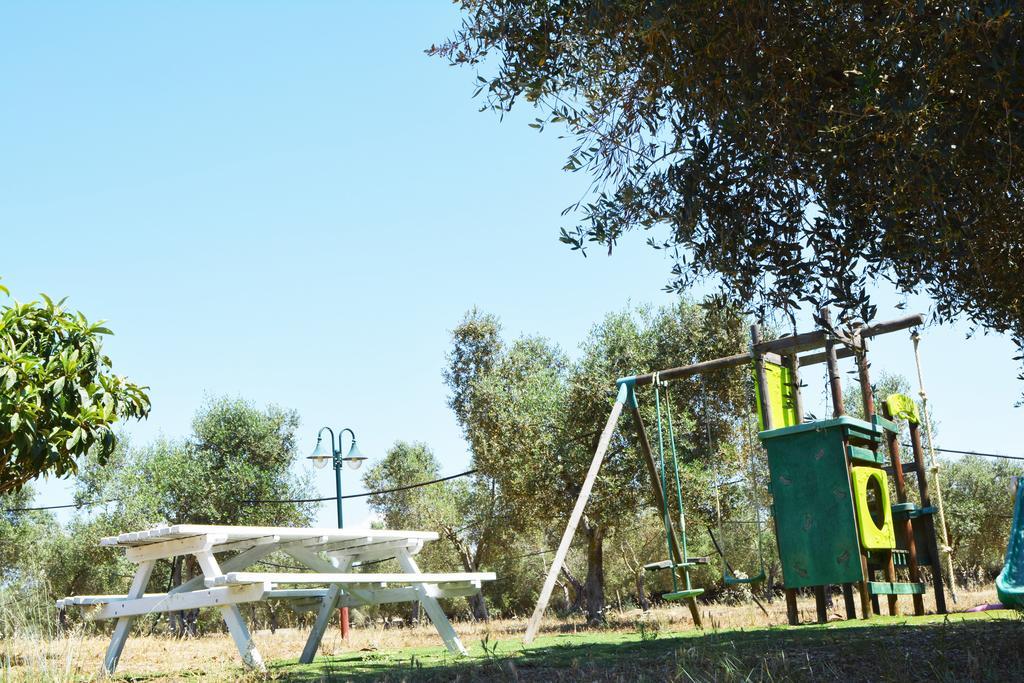 פורטו צ'זראו Agriturismo "Terra D'Ulivi" מראה חיצוני תמונה